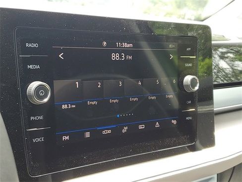 New 2025 Volkswagen Taos SE image 25