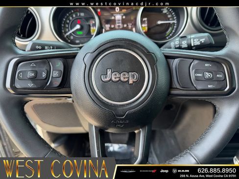 Used 2023 Jeep Wrangler Unlimited AWD/4WD image 29