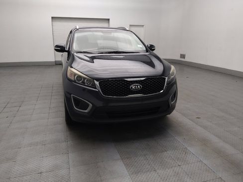 Used 2018 Kia Sorento LX image 14