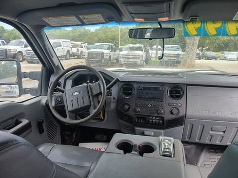 Used 2011 Ford F250 XL image 25