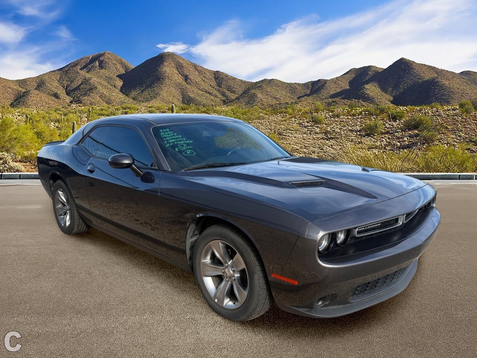 Used 2020 Dodge Challenger SXT RWD image 5