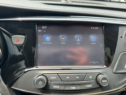 Used 2018 Buick Envision Essence AWD/4WD image 13