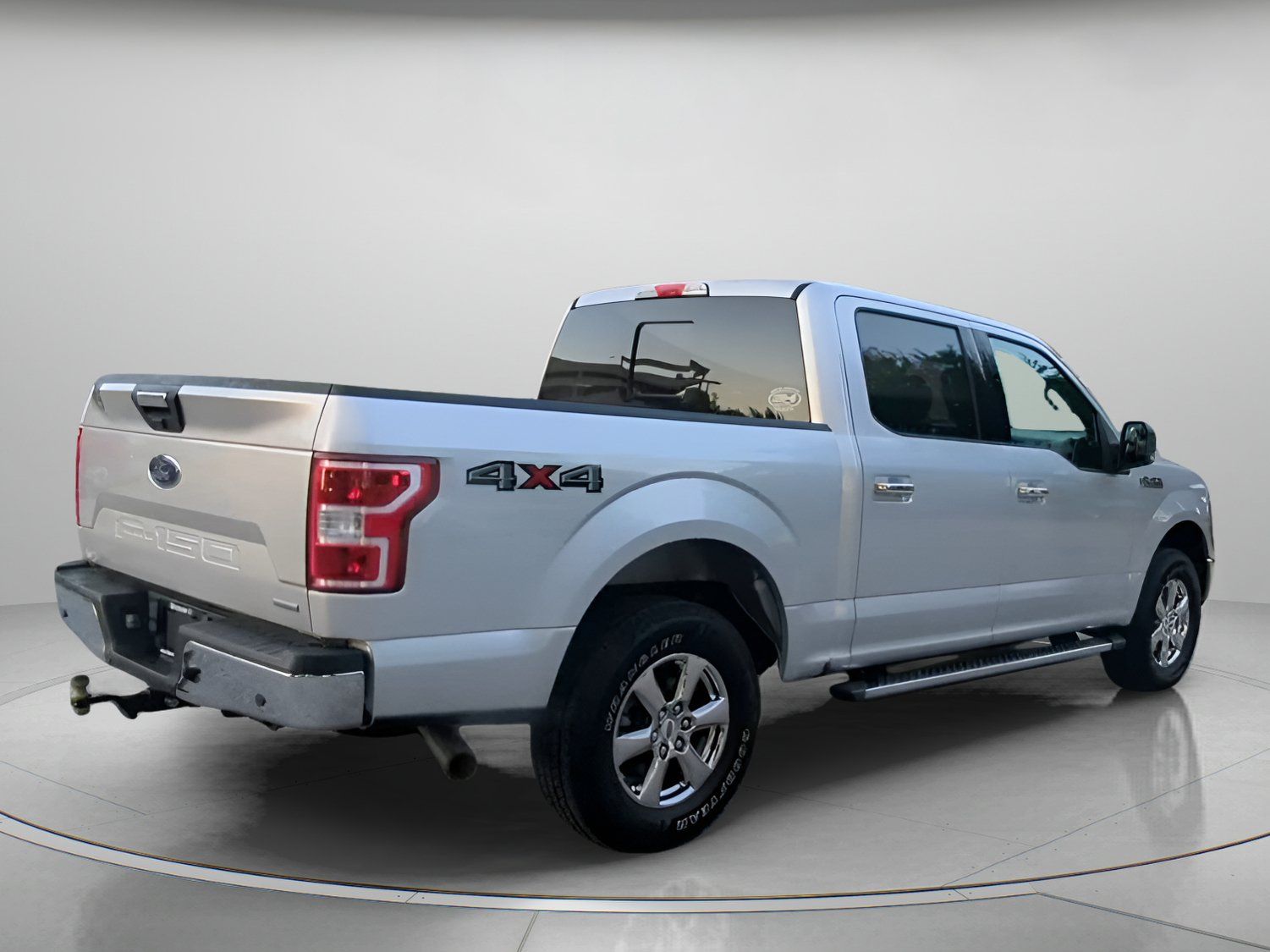Used 2019 Ford F150 XLT w/ Equipment Group 302A Luxury AWD/4WD image 28