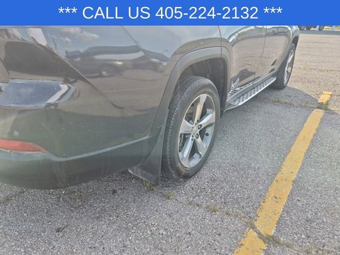 Used 2021 Jeep Grand Cherokee L Limited AWD/4WD image 15