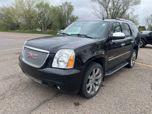 Used 2014 GMC Yukon Denali AWD/4WD image 4