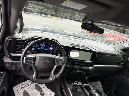 Used 2024 Chevrolet Silverado 1500 LT Trail Boss image 15