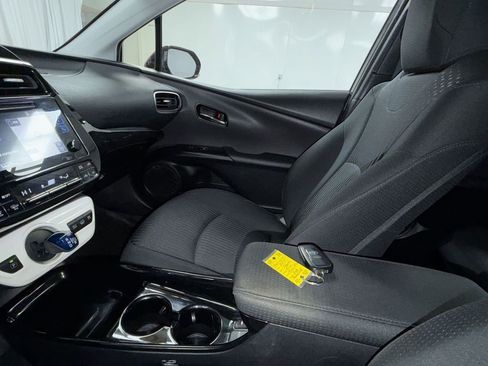 Used 2017 Toyota Prius Prime Plus image 4