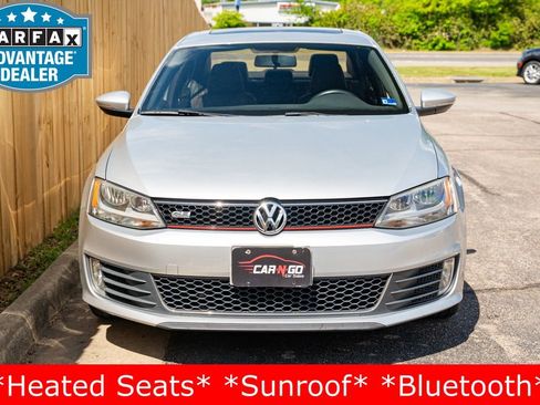 Used 2014 Volkswagen Jetta GLI FWD image 2