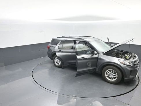 New 2026 Ford Explorer Active RWD image 40