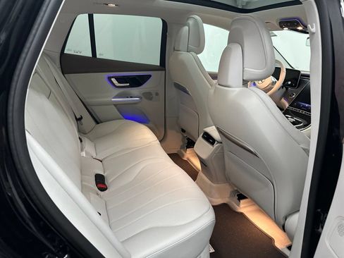 New 2026 Mercedes-Benz EQE 320 4MATIC SUV image 23