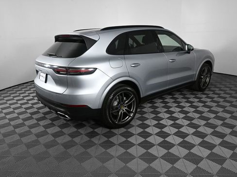 Used 2021 Porsche Cayenne AWD/4WD image 25