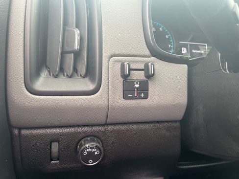 Used 2020 Chevrolet Colorado W/T w/ WT Convenience Package image 47