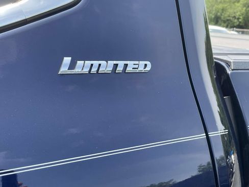 Used 2024 Toyota Tundra Limited AWD/4WD image 11