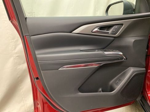 New 2026 Chevrolet Traverse LT w/ LPO, Floor Liner Package image 10