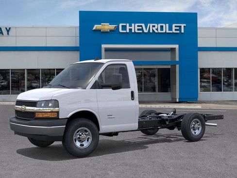 New 2026 Chevrolet Express 3500 w/ Power Convenience Package RWD image 34