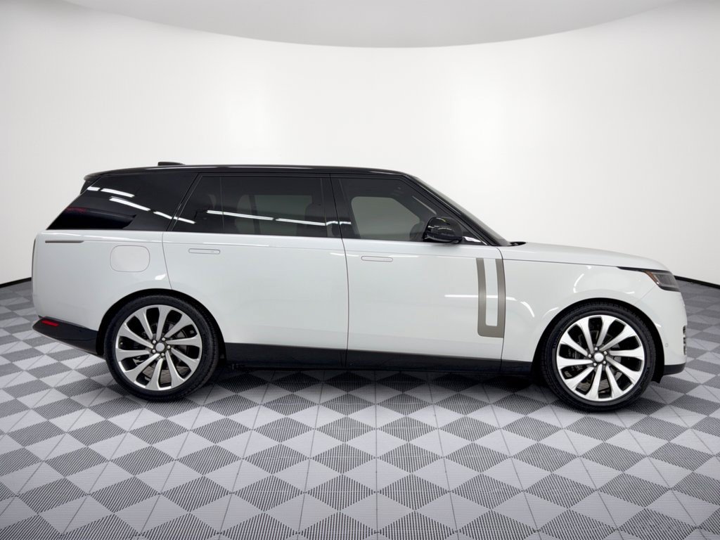 Used 2023 Land Rover Range Rover Long Wheelbase SE AWD/4WD image 8