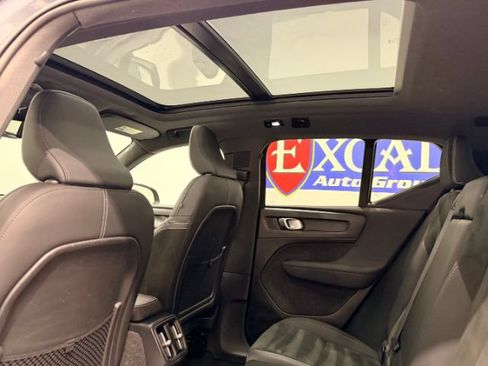 Used 2022 Volvo XC40 P8 Recharge Plus AWD/4WD image 22