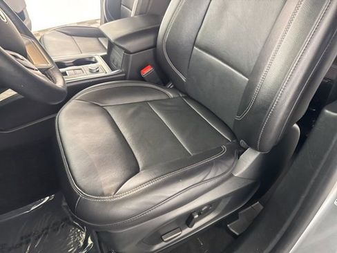 Used 2024 Ford Explorer Limited image 23