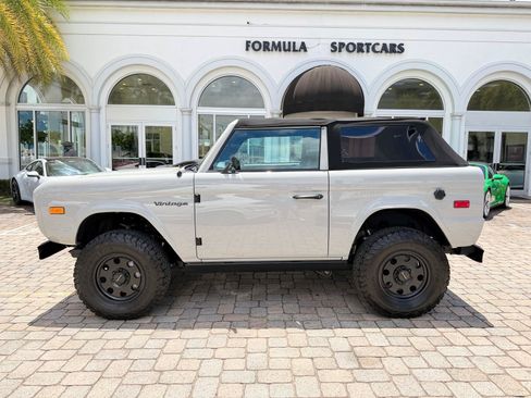 Used 2025 Ford Bronco Badlands AWD/4WD image 19