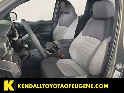 Certified 2025 Toyota Tacoma TRD Off-Road AWD/4WD image 18