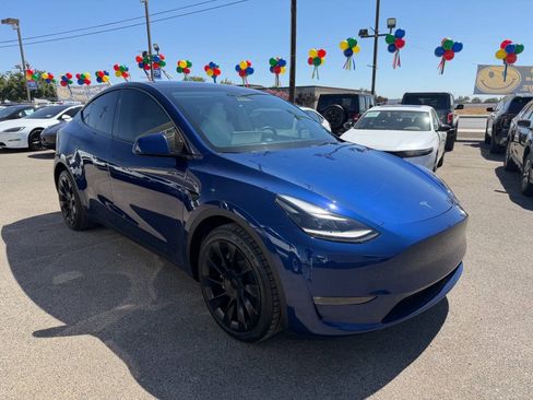 Used 2023 Tesla Model Y Long Range AWD/4WD image 2