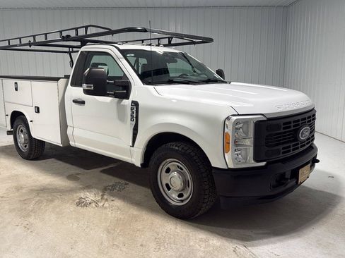 Certified 2023 Ford F350 XL RWD image 7