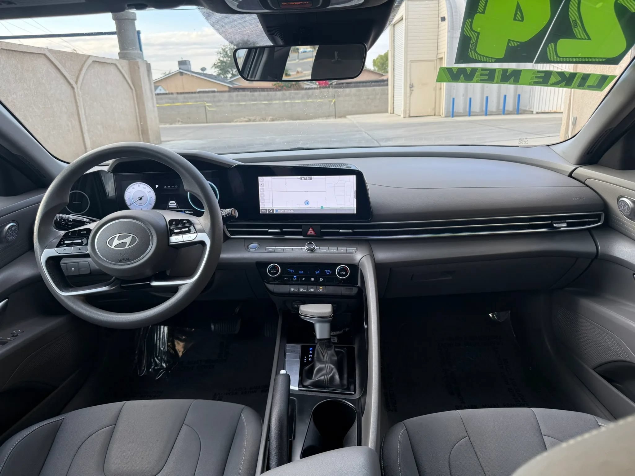 Used 2024 Hyundai Elantra SEL FWD image 18