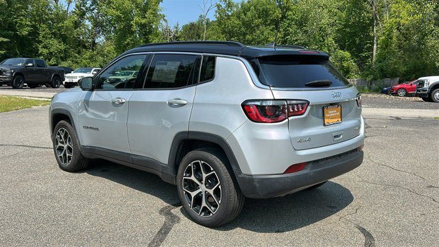 Certified 2024 Jeep Compass Limited w/ Sun and Sound Group AWD/4WD image 6
