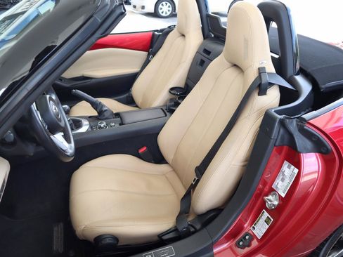 Used 2016 MAZDA MX-5 Miata Grand Touring RWD image 14