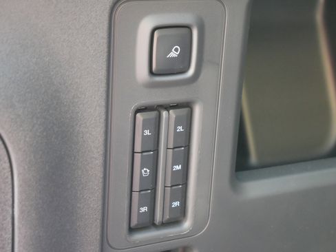 New 2025 Ford Expedition Active image 23