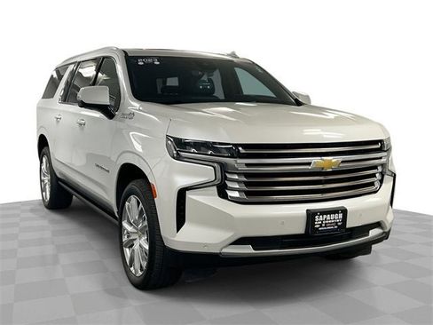 Used 2023 Chevrolet Suburban High Country image 1