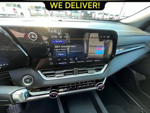Used 2025 Chevrolet Equinox LT w/ Convenience Package II AWD/4WD image 12