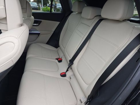 Certified 2025 Mercedes-Benz GLC 350e 4MATIC image 16