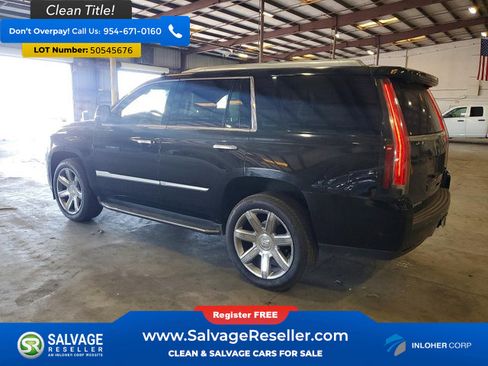 Used 2018 Cadillac Escalade Luxury AWD/4WD image 3