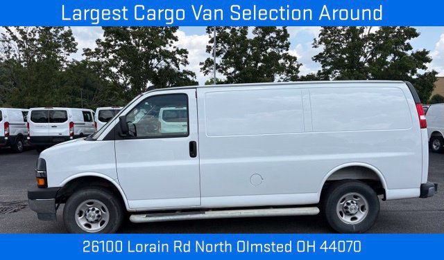 Used 2025 Chevrolet Express 2500 w/ Driver Convenience Package RWD image 2