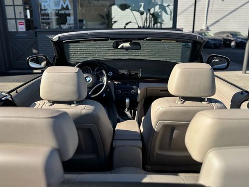 Used 2011 BMW 128i Convertible image 14