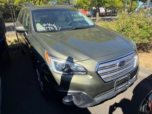 Used 2017 Subaru Outback 2.5i Premium AWD/4WD image 5