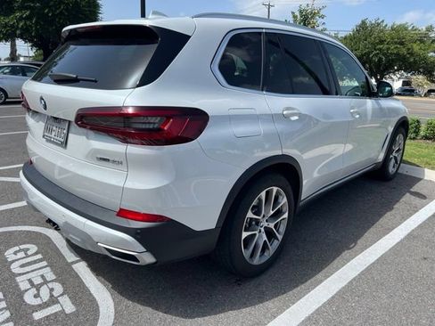 Used 2021 BMW X5 sDrive40i w/ Premium Package RWD image 3