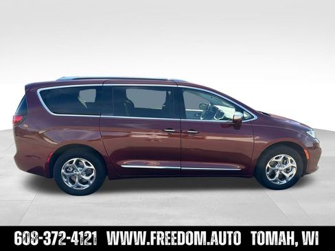 Used 2021 Chrysler Pacifica Limited w/ Premium & Safety Sphere Group AWD/4WD image 6