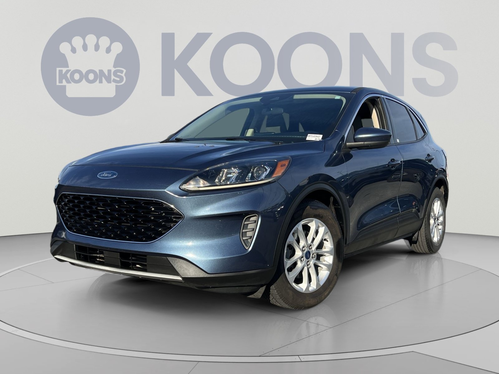 Used 2020 Ford Escape SE FWD image 1