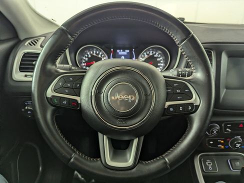 Certified 2020 Jeep Compass Latitude image 18