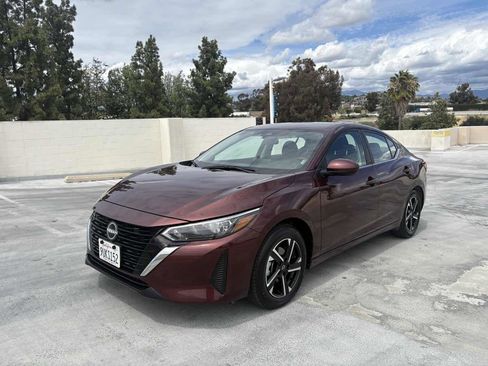 Used 2025 Nissan Sentra SV FWD image 7