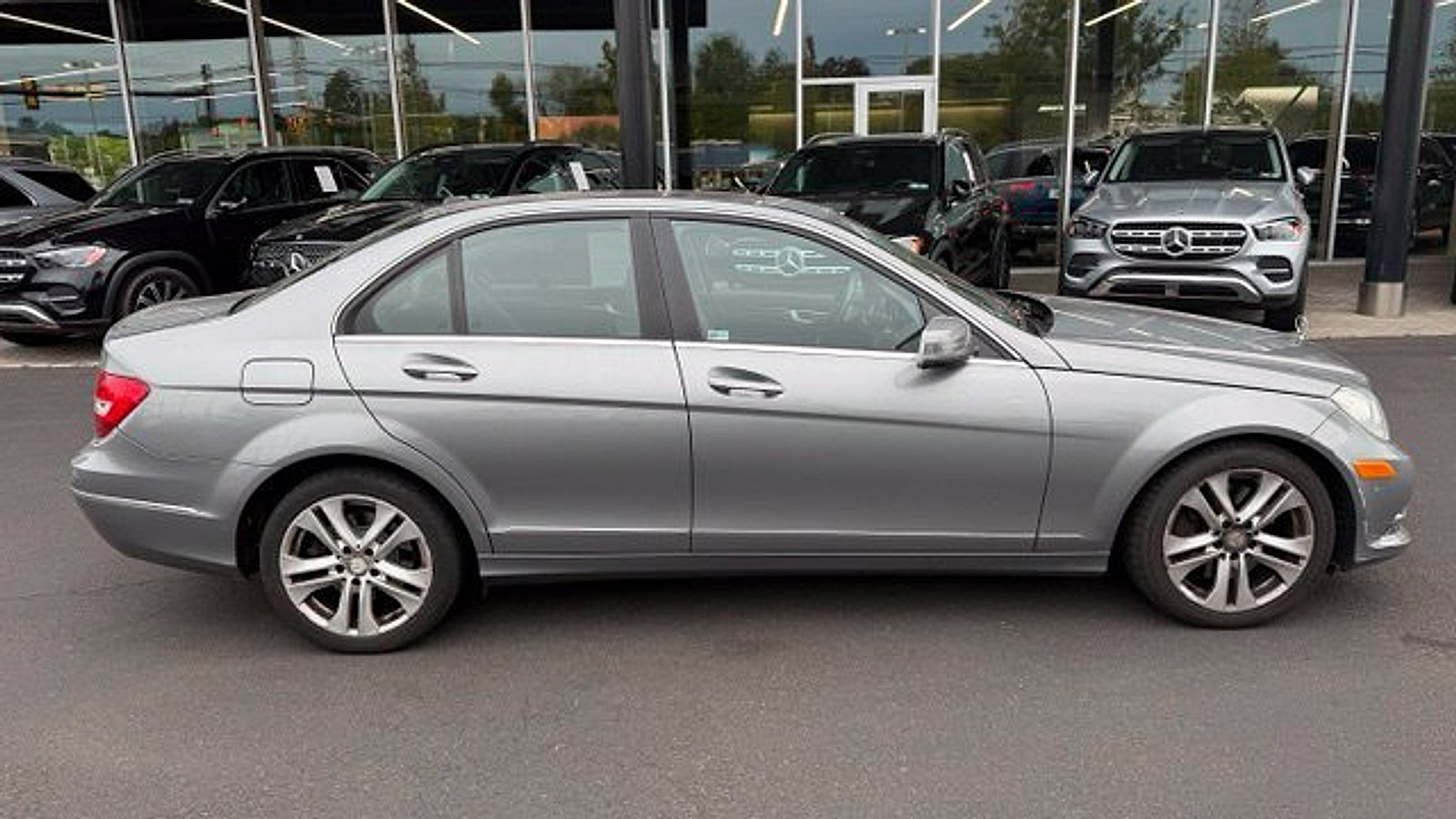 Used 2013 Mercedes-Benz C 300 4MATIC Sedan image 8