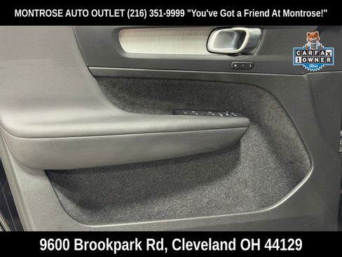 Used 2023 Volvo XC40 B5 Core image 12