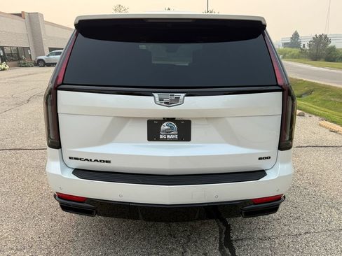Used 2022 Cadillac Escalade Sport Platinum w/ LPO, ONYX Package AWD/4WD image 4