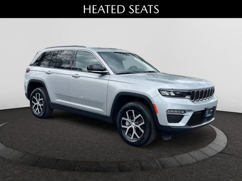 Used 2025 Jeep Grand Cherokee Limited AWD/4WD image 7