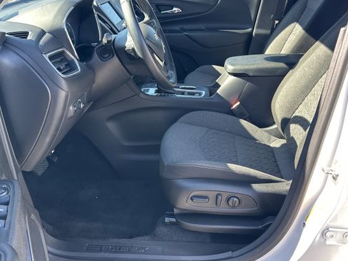 Used 2024 Chevrolet Equinox LT image 9