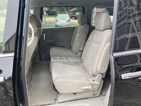 Used 2016 Nissan Quest SV FWD image 11
