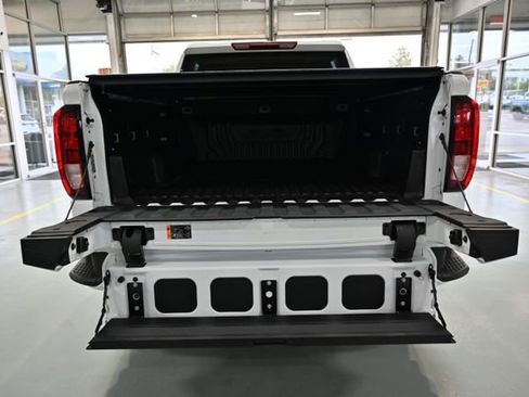 New 2026 GMC Sierra 1500 Elevation AWD/4WD image 9