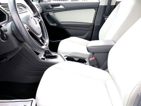 Used 2019 Volkswagen Tiguan SEL image 10
